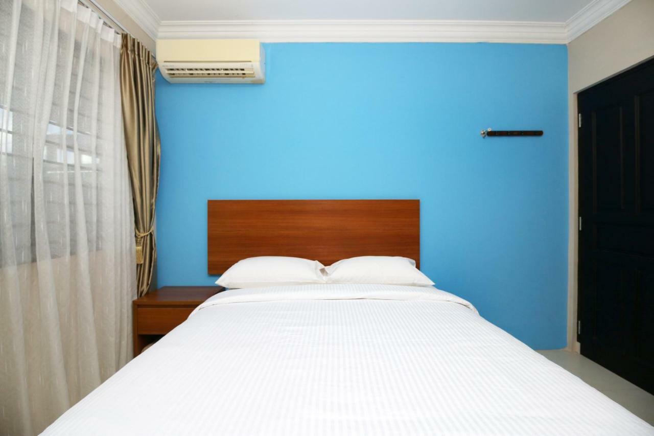 Safina Inn Syariah Sekupang Batam Exteriér fotografie